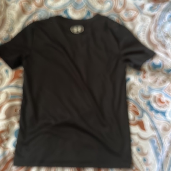 Under armor boys size 5 breathable tee - Picture 4 of 4
